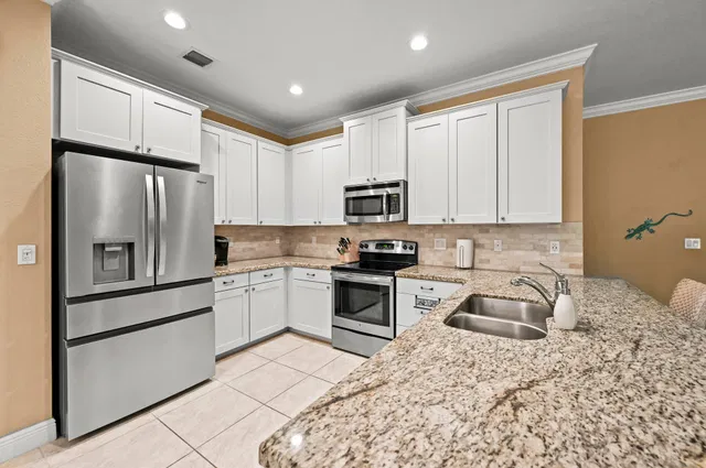  Residence photo 18