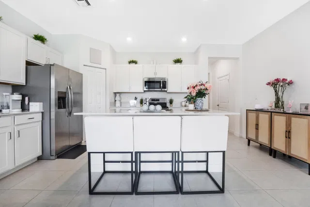  Residence photo 6