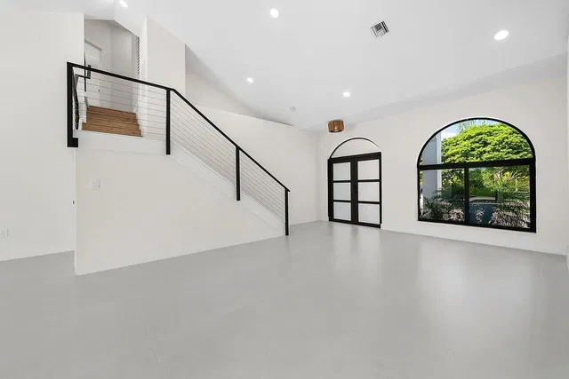  Residence photo 6
