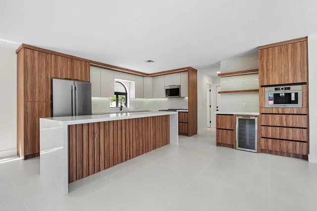  Residence photo 9