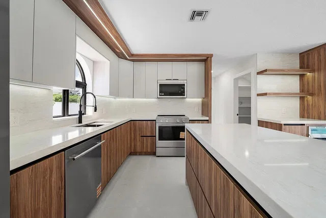  Residence photo 10