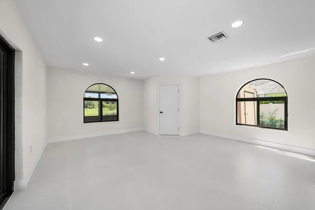  Residence photo 11