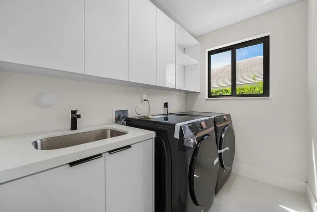  Residence photo 15