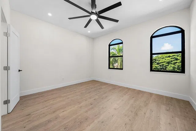  Residence photo 23