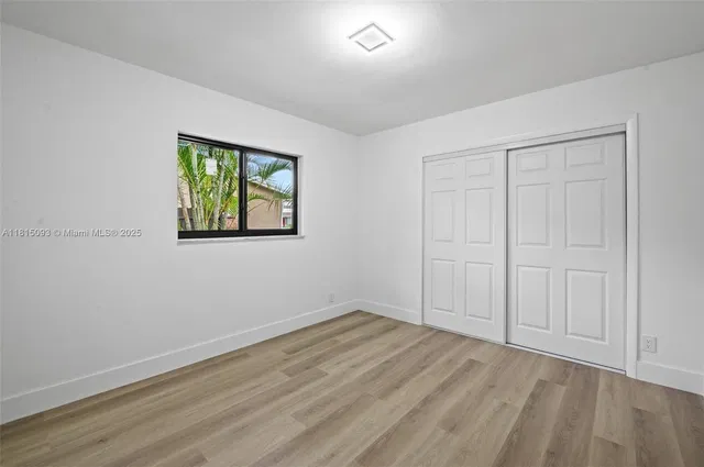  Residence photo 15
