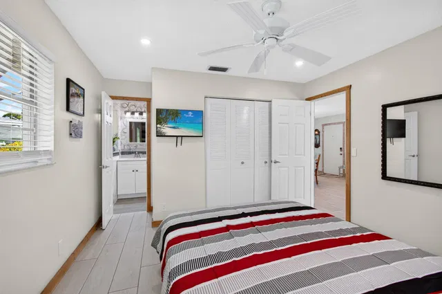 Residence photo 12