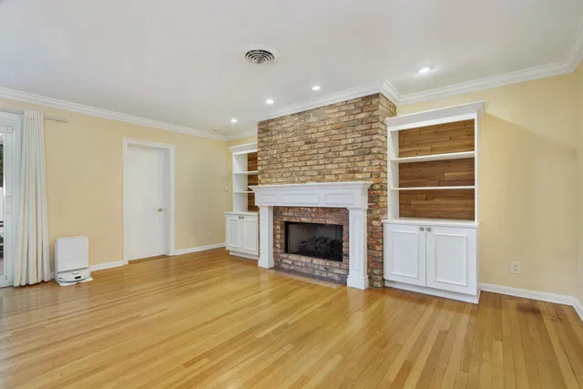  Residence photo 4