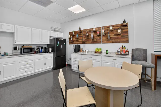  Unit 202 photo 32