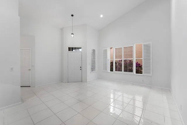 Residence photo 4