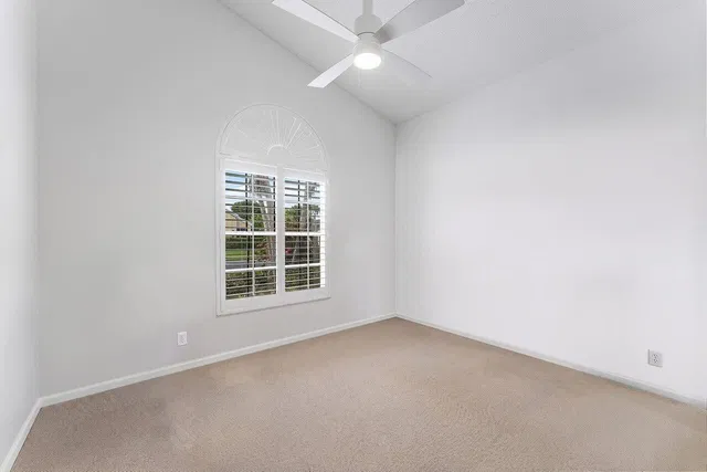 Residence photo 15