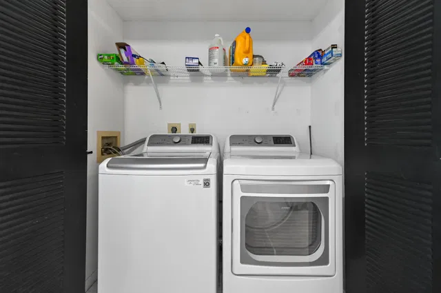 Unit 402 photo 12