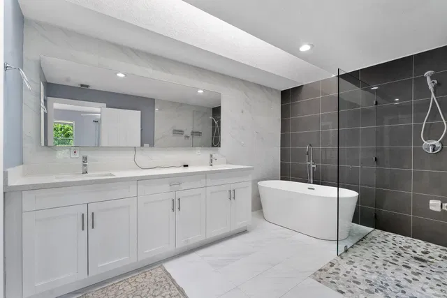 Residence photo 19