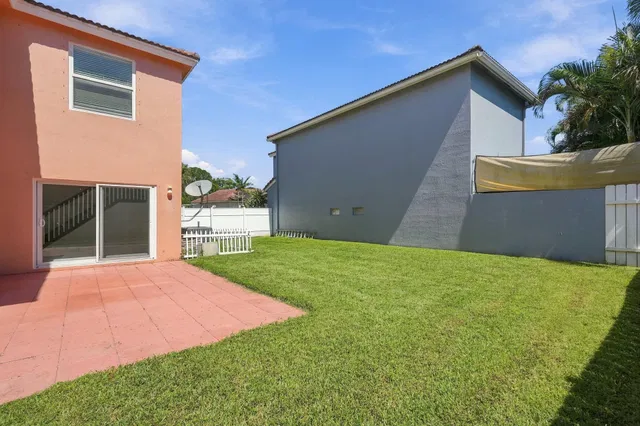 Residence photo 5