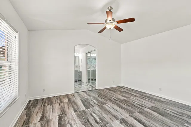 Residence photo 18