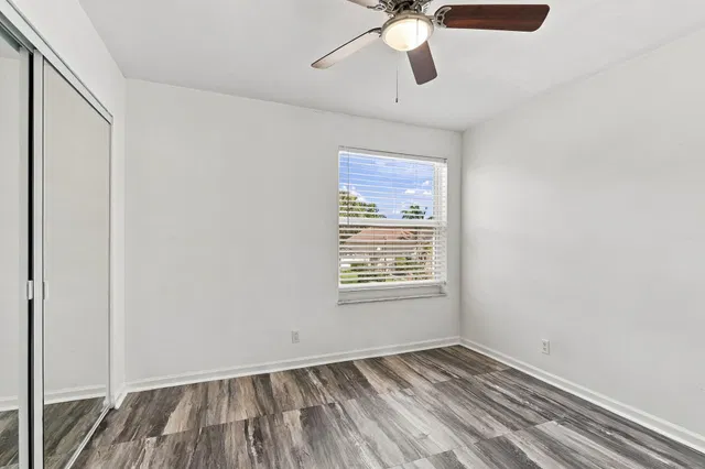 Residence photo 24