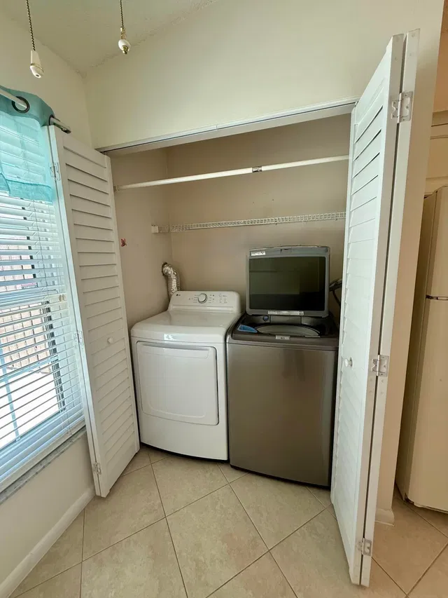 Unit 123-B photo 10
