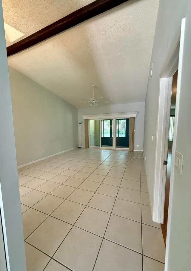 Unit 123-B photo 11
