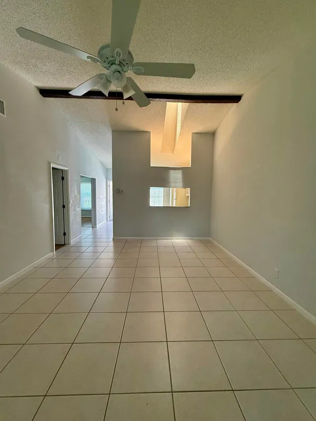 Unit 123-B photo 12