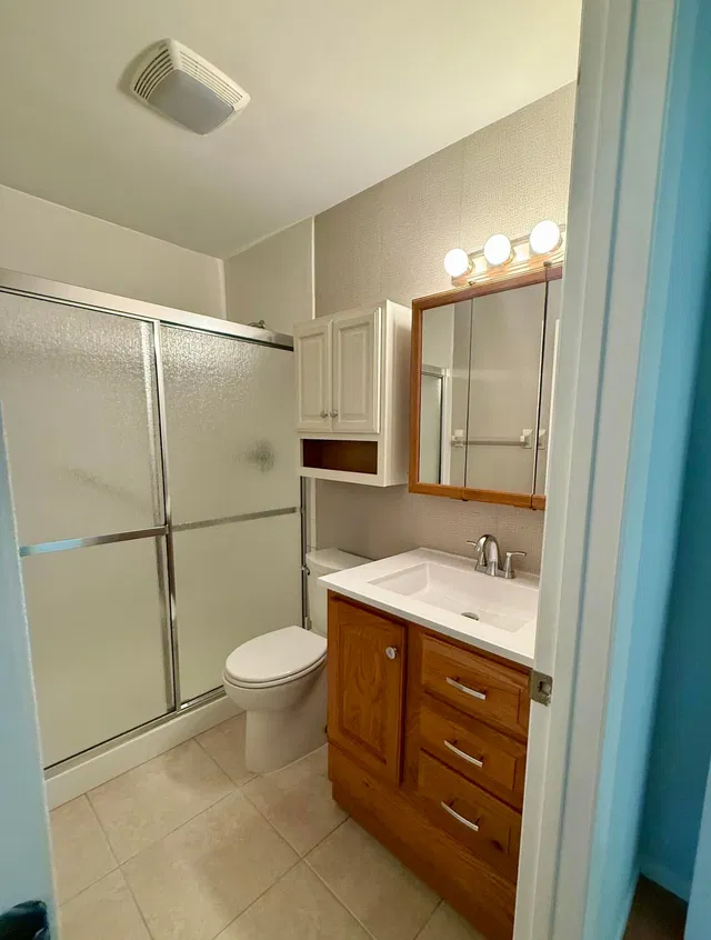 Unit 123-B photo 17