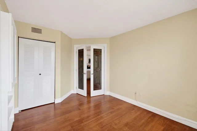 Unit 303 photo 38