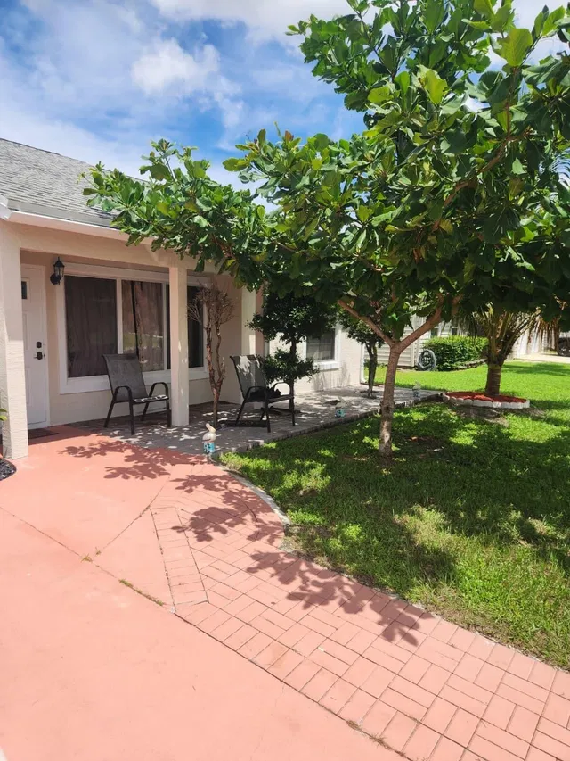 Residence photo 14