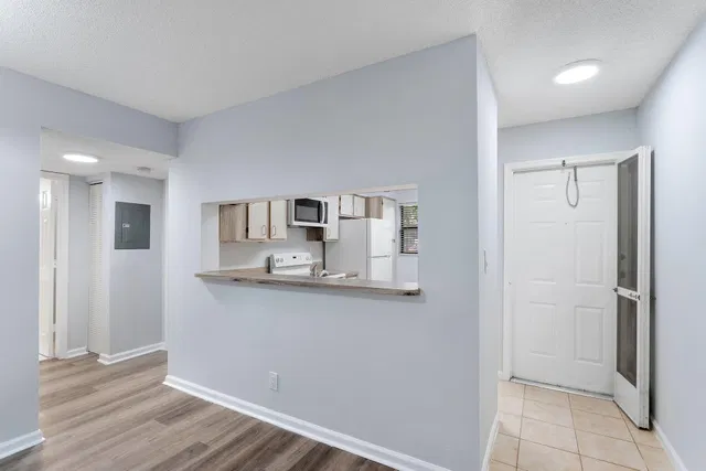  Unit 109 photo 11