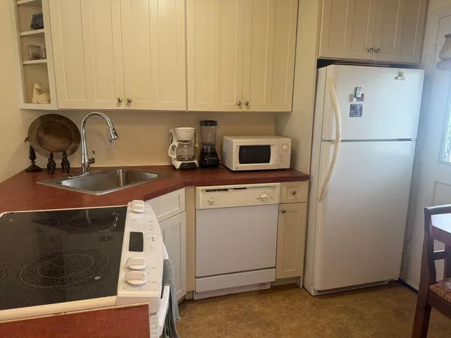 Unit Apt 127 photo 4