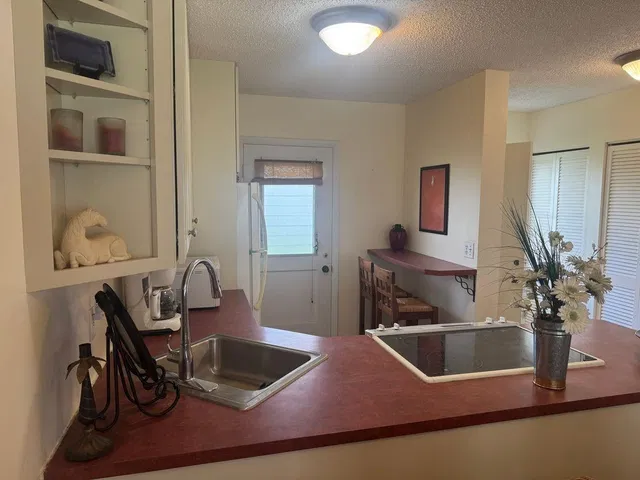 Unit Apt 127 photo 5