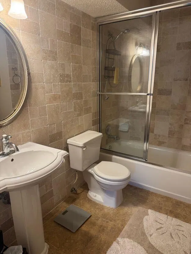 Unit Apt 127 photo 15