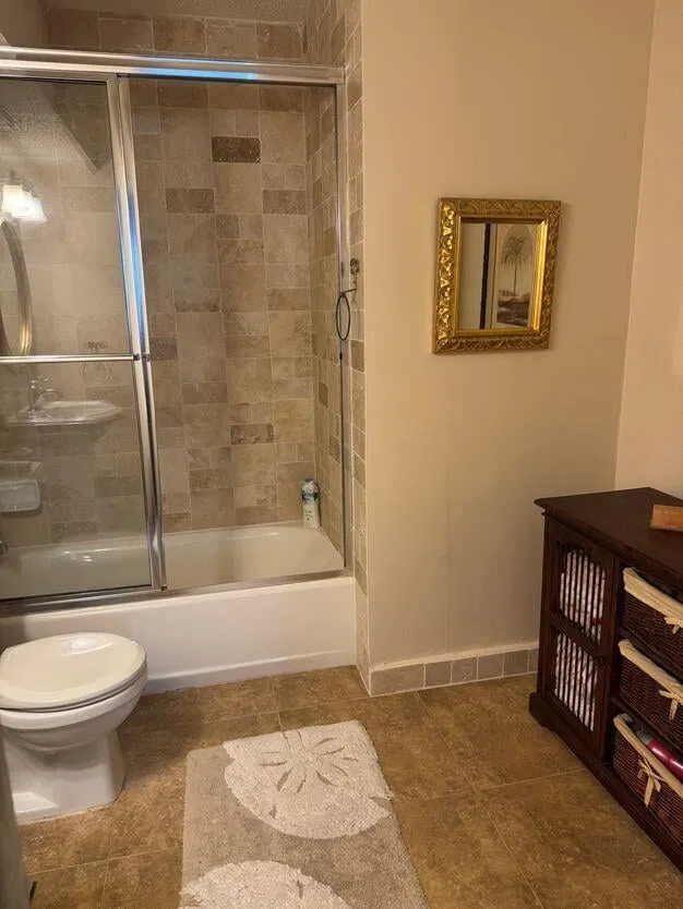 Unit Apt 127 photo 16