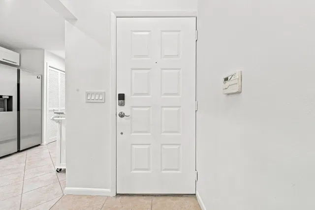 Unit 107 photo 3