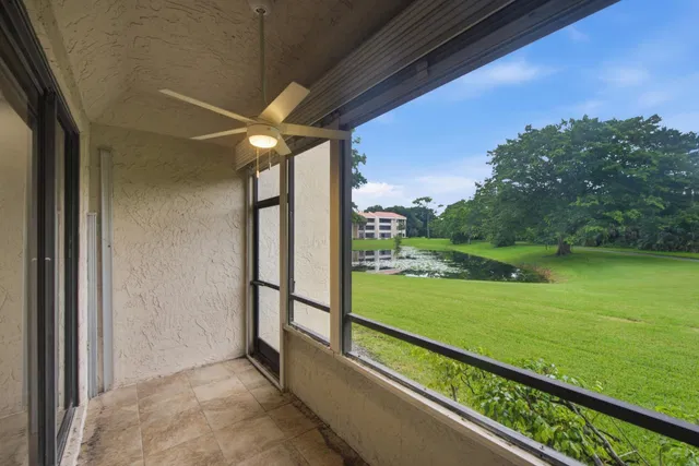 Unit 107 photo 21