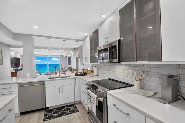 South Palm Beach Unit 4-F photo 17