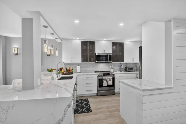 South Palm Beach Unit 4-F photo 18