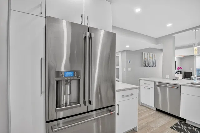 South Palm Beach Unit 4-F photo 23