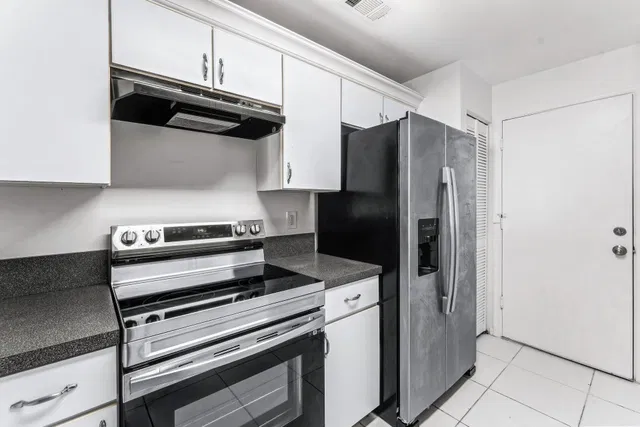 Residence photo 11