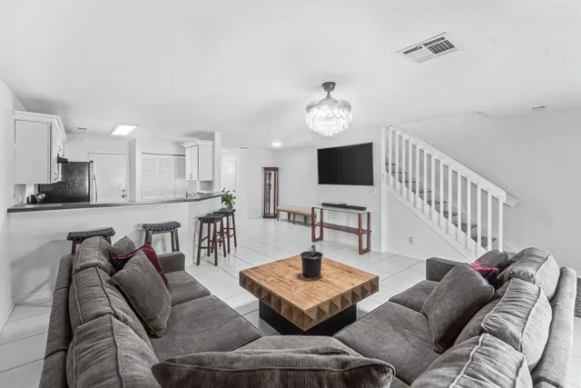Residence photo 16
