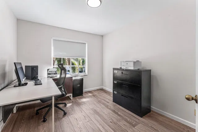 Residence photo 25