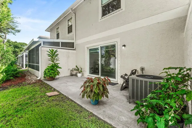 Residence photo 29
