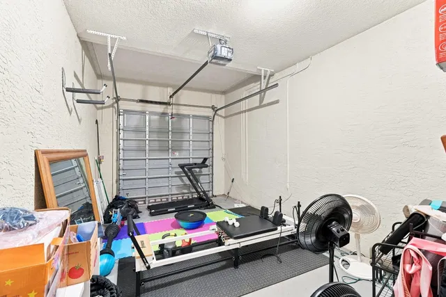 Residence photo 26