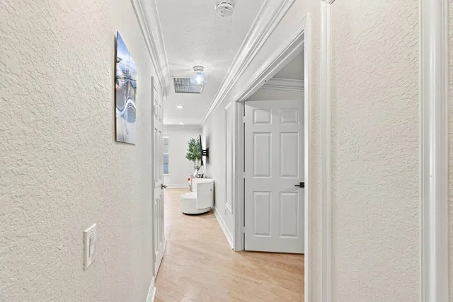 Residence photo 35