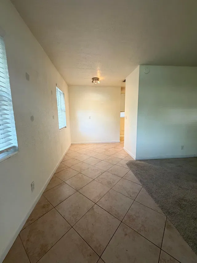 Residence photo 2