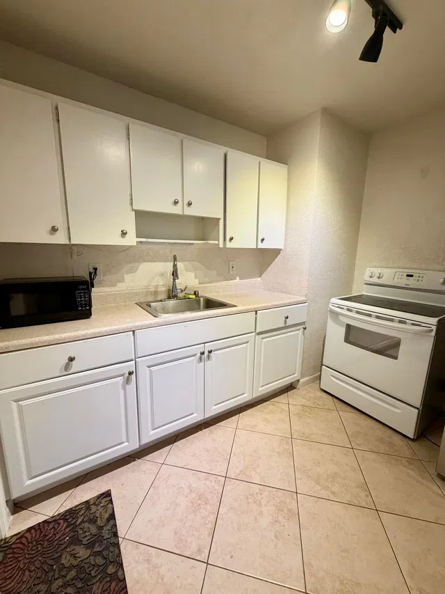 Residence photo 6