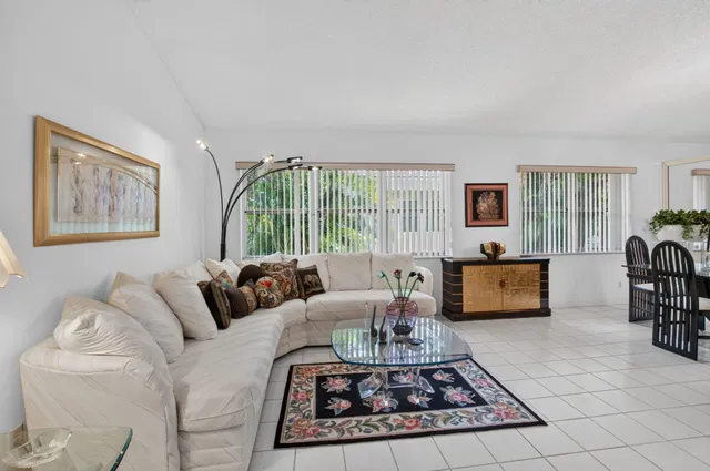 Residence photo 9