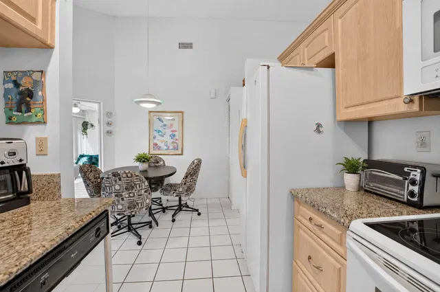 Residence photo 18