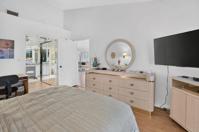 Residence photo 29