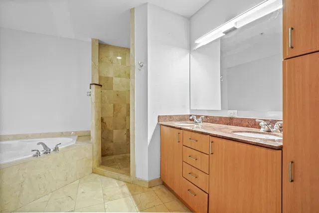  Unit 406 photo 12
