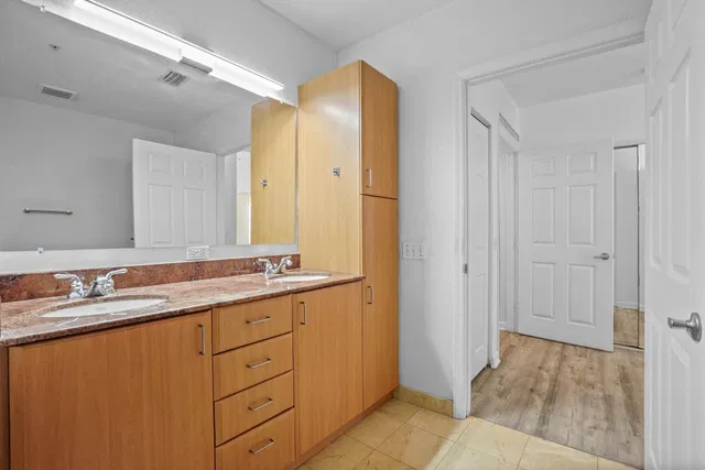  Unit 406 photo 14