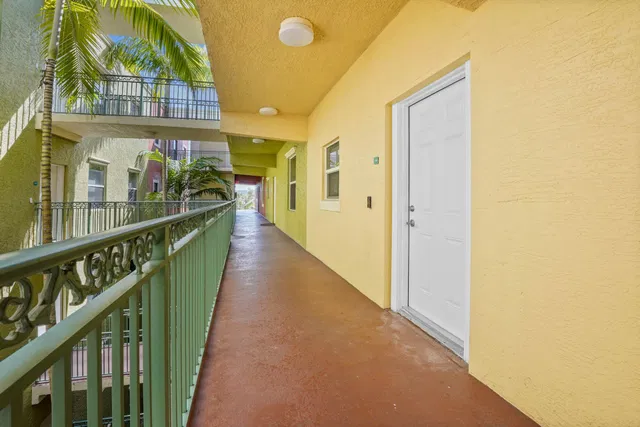 Unit 406 photo 20