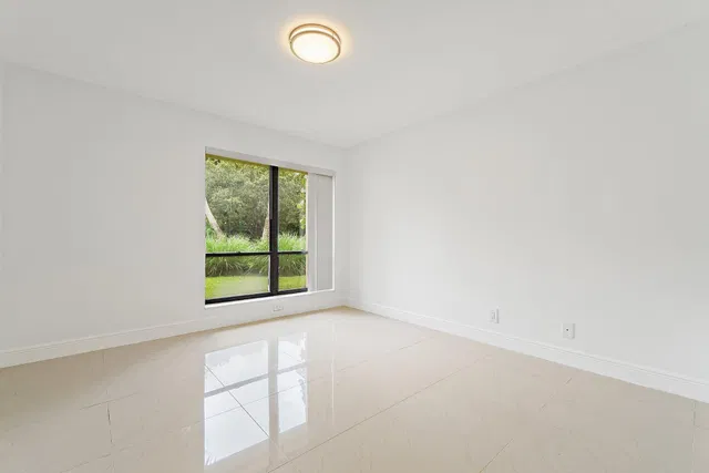 PGA National Palm Beach Gardens Residence photo 27